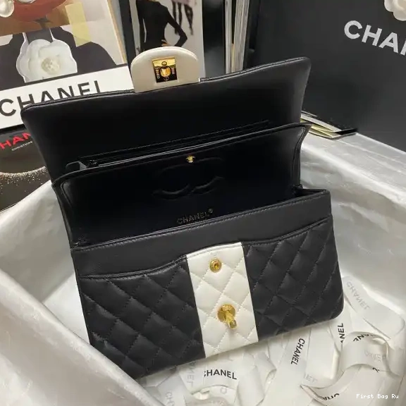 First Bag Ru CHANEL HANDBAG CHANELASSIC 0626